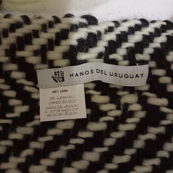 Manos Del Uruguay 100% Wool Scarf - Picture 3 of 3
